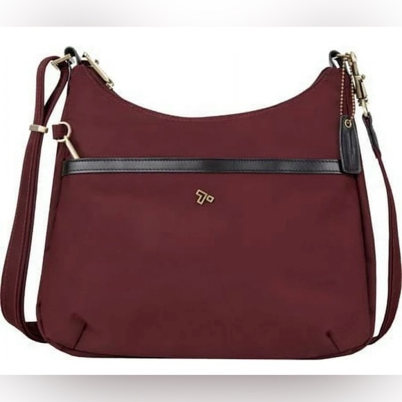 Travelon Handbags - Travelon Women's crossbody bag purse Burgundy Red nylon zip excellent condition
